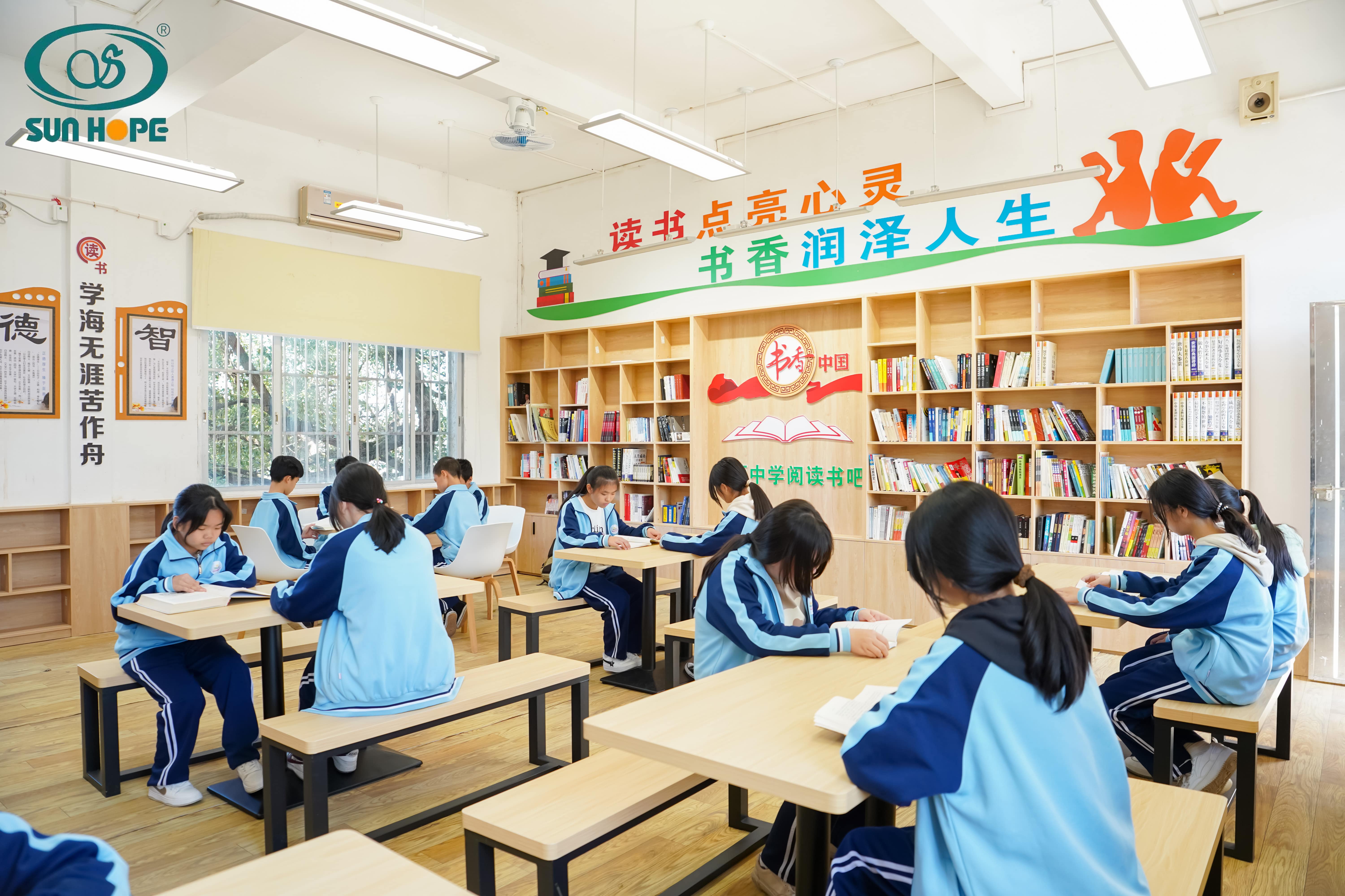 天津高校大学生记者走进火狐在线客服公益小学开展“书香悦读,筑梦成长”活动 天津高校大学生记者走进火狐在线客服公益小学开展“书香悦读,筑梦成长”活动