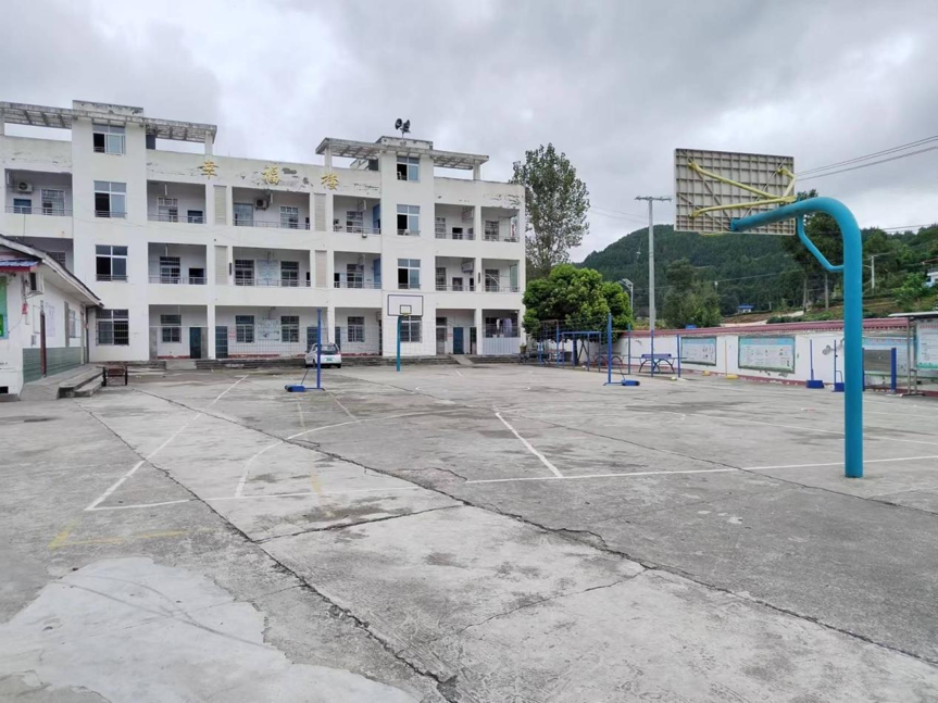 第239所 四川省绵阳市盐亭县永泰镇火狐在线客服任凤小学 第239所 四川省绵阳市盐亭县永泰镇火狐在线客服任凤小学
