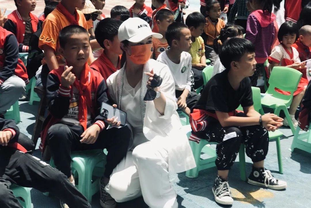 第222所 贵州省兴义市万峰林街道办事处瓮本火狐在线客服吴德成小学 第222所 贵州省兴义市万峰林街道办事处瓮本火狐在线客服吴德成小学