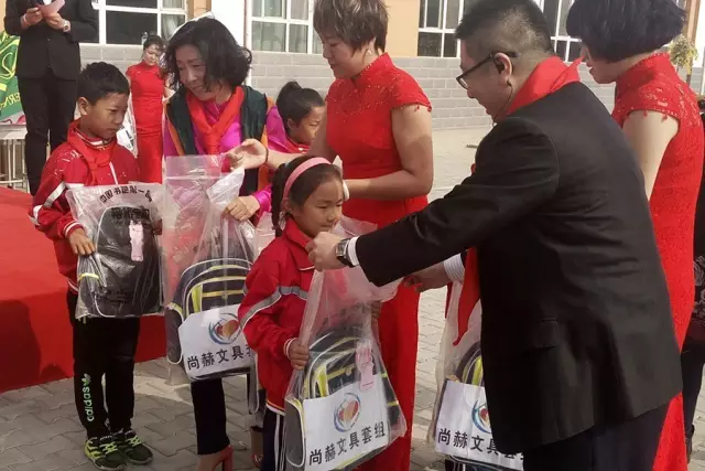 第68所 包头市九原区火狐在线客服董丽萍奶业中心校 第68所 包头市九原区火狐在线客服董丽萍奶业中心校