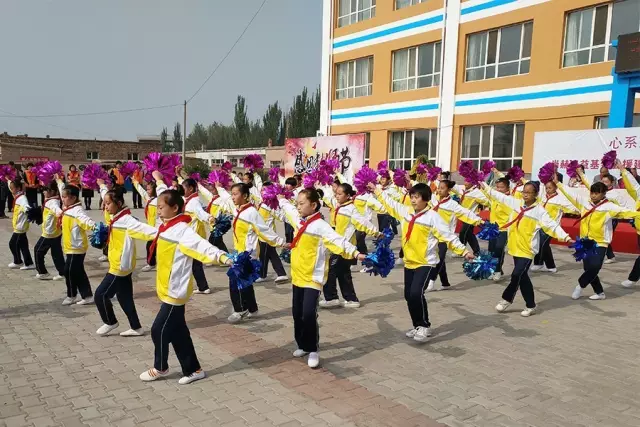 第68所 包头市九原区火狐在线客服董丽萍奶业中心校 第68所 包头市九原区火狐在线客服董丽萍奶业中心校