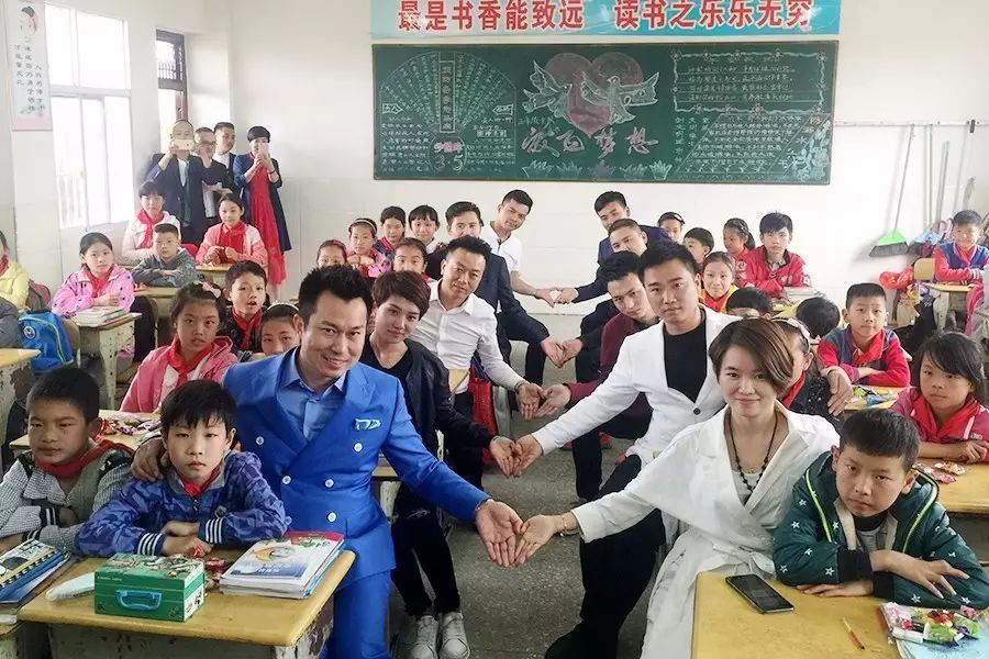 第97所 当阳市两河镇富里寺火狐在线客服刘建华小学 第97所 当阳市两河镇富里寺火狐在线客服刘建华小学