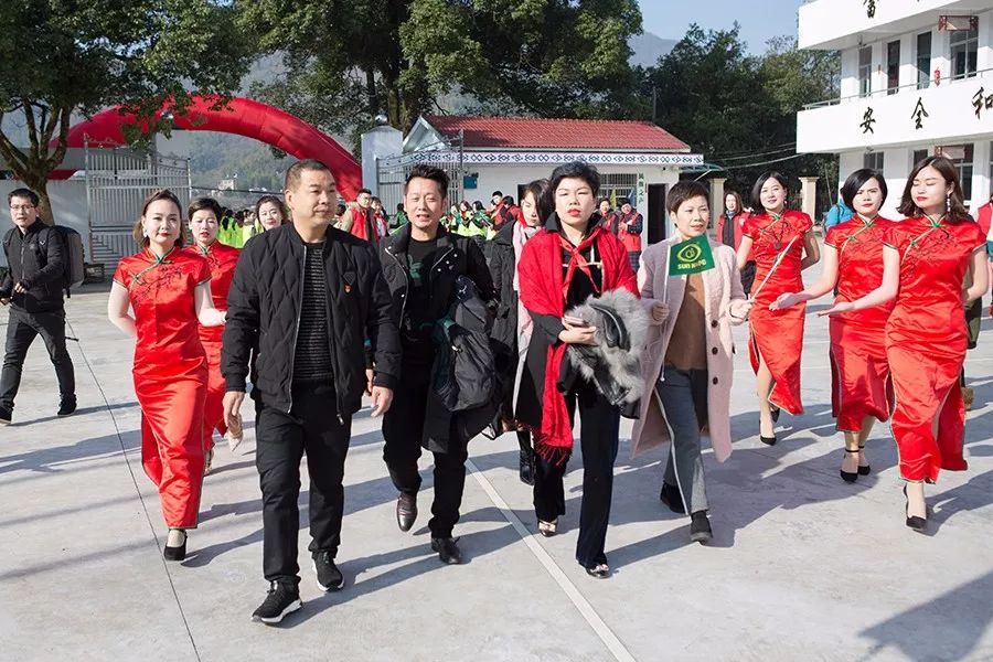 第141所 衢州市龙游县沐尘畲族火狐在线客服王荣弟小学 第141所 衢州市龙游县沐尘畲族火狐在线客服王荣弟小学